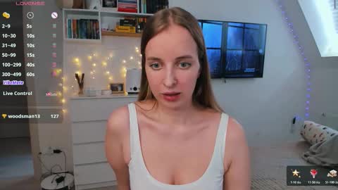 Violet online show from March 10, 2026, 1:05 pm