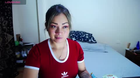 violet_bosh1 online show from June 12, 2026, 7:46 pm