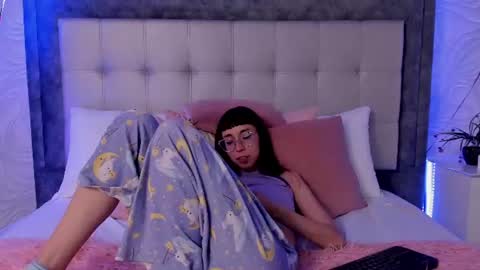 Violet  online show from June 30, 2026, 9:54 am