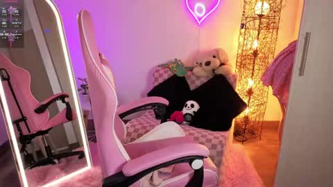 Snapshot of violet_ch chatting on July 2, 2026, 9:10 pm violet online show from July 2, 2026, 9:10 pm