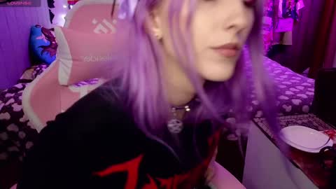 Snapshot of violet_noir_ chatting on January 28, 2025, 9:51 am Deya online show from January 28, 2025, 9:51 am