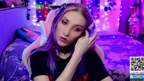 Snapshot of violet_noir_ chatting on March 7, 2025, 11:29 am Deya online show from March 7, 2025, 11:29 am