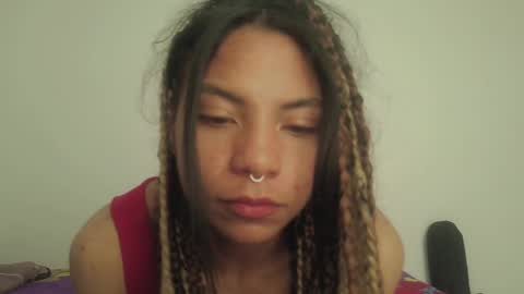 Violet online show from February 5, 2025, 8:57 pm