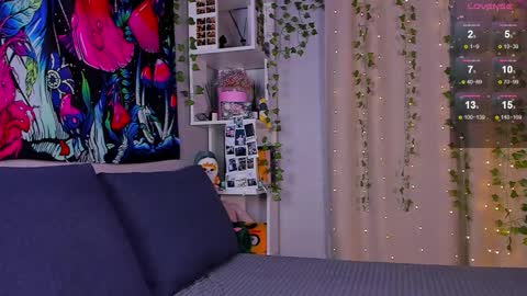 Violet online show from March 5, 2026, 5:03 am