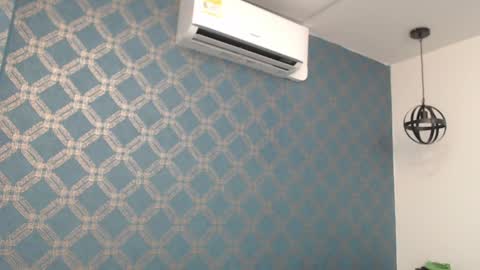 Snapshot of violeta_cute18 chatting on December 14, 2024, 1:17 am Violeta online show from December 14, 2024, 1:17 am