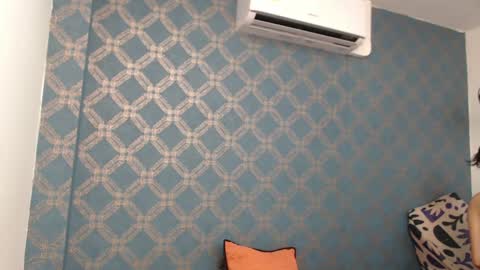 Snapshot of violeta_cute18 chatting on January 5, 2025, 1:13 am Violeta online show from January 5, 2025, 1:13 am