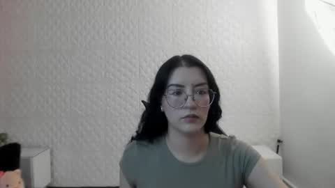 Snapshot of violeta_diazz chatting on June 26, 2026, 8:46 pm online show from June 26, 2026, 8:46 pm