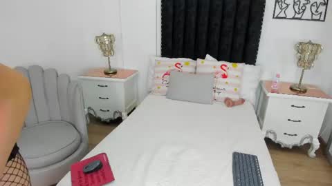 Snapshot of violeta_gomez_5 chatting on July 17, 2026, 4:08 am violeta_gomez_5 online show from July 17, 2026, 4:08 am