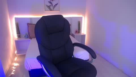 Violeta leon online show from December 19, 2024, 3:51 am