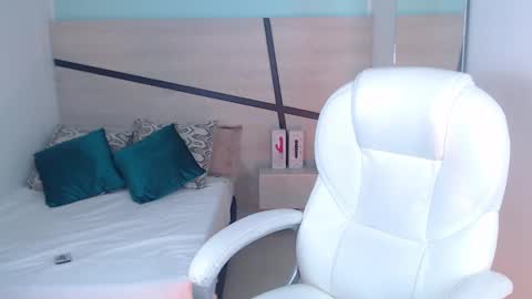 Violeta leon online show from January 21, 2025, 7:26 am