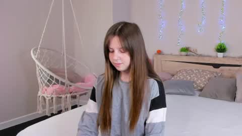 Snapshot of violeta_paul chatting on June 25, 2026, 9:14 am Violeta online show from June 25, 2026, 9:14 am