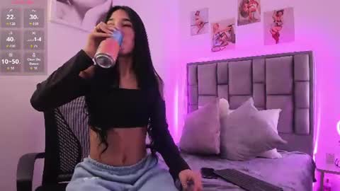 Snapshot of violeta_velvet_ chatting on June 19, 2026, 12:53 pm online show from June 19, 2026, 12:53 pm