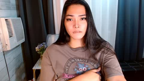 Snapshot of violetasha chatting on December 21, 2024, 2:58 pm violet online show from December 21, 2024, 2:58 pm