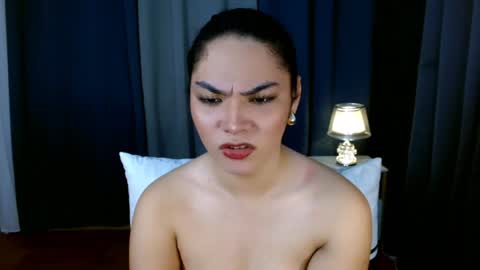 Snapshot of violetasha chatting on January 20, 2025, 10:18 am violet online show from January 20, 2025, 10:18 am