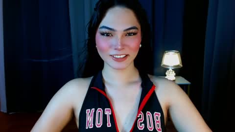 Snapshot of violetasha chatting on January 23, 2025, 1:19 am violet online show from January 23, 2025, 1:19 am