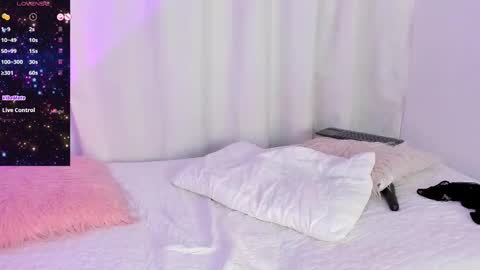 Violeta online show from March 8, 2025, 3:24 pm