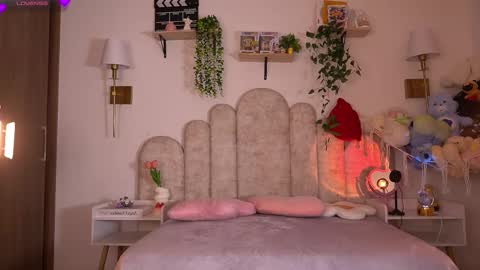 violeth___ online show from February 13, 2026, 1:07 pm