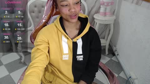 Snapshot of violeth_b chatting on December 27, 2024, 4:21 pm violeth_b online show from December 27, 2024, 4:21 pm