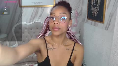 Snapshot of violeth_b chatting on January 10, 2025, 3:37 pm violeth_b online show from January 10, 2025, 3:37 pm