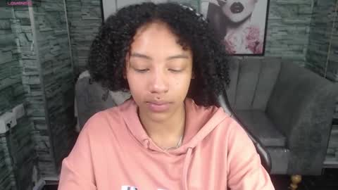 Snapshot of violeth_b chatting on September 25, 2025, 1:04 pm violeth_b online show from September 25, 2025, 1:04 pm