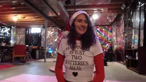 Snapshot of violethooper chatting on December 2, 2024, 3:36 pm Violet Hooper online show from December 2, 2024, 3:36 pm