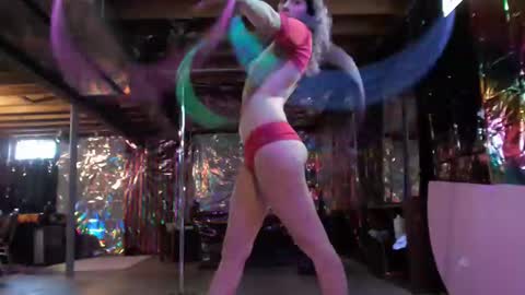 Snapshot of violethooper chatting on December 2, 2024, 6:43 pm Violet Hooper online show from December 2, 2024, 6:43 pm