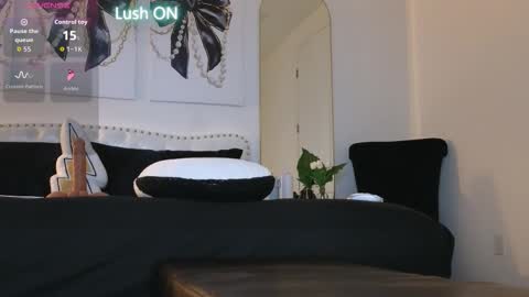 VioletBaby online show from January 16, 2026, 10:25 pm