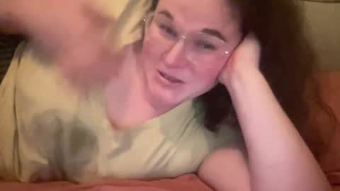 Snapshot of violetlyhappy chatting on March 9, 2026, 10:47 pm violetlyhappy online show from March 9, 2026, 10:47 pm