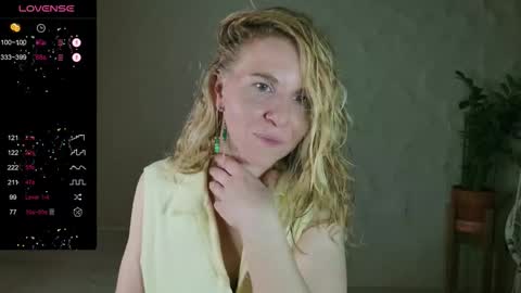 Violet  next stream December 6 online show from November 15, 2025, 10:37 pm