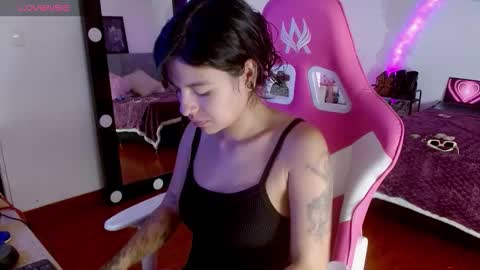   online show from September 21, 2025, 7:26 pm