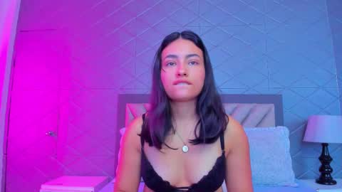 Violet Rousse online show from February 9, 2026, 4:11 pm