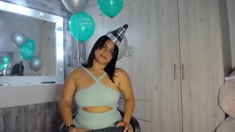 violetroussee online show from February 18, 2026, 11:22 pm