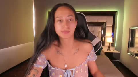 violetskinny online show from December 11, 2024, 9:34 pm