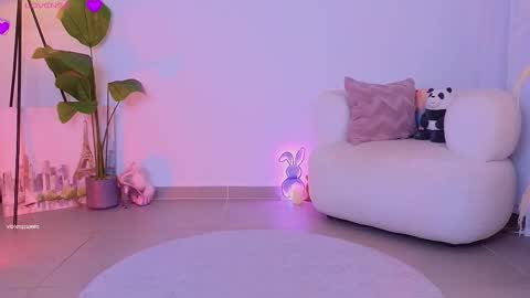 violetssweet online show from October 24, 2025, 1:03 am