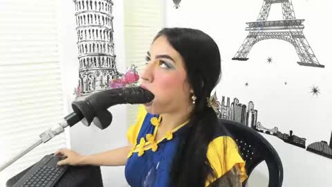 violett_collinss online show from June 6, 2026, 1:32 am