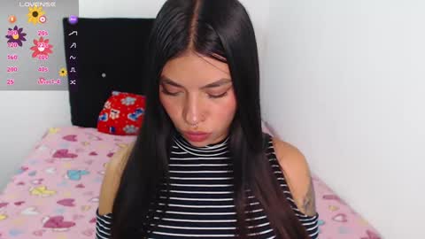 Snapshot of violett_flowers chatting on September 12, 2025, 4:12 am violeta  online show from September 12, 2025, 4:12 am