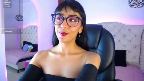 Snapshot of violett_garden chatting on May 26, 2026, 11:06 am Violet online show from May 26, 2026, 11:06 am
