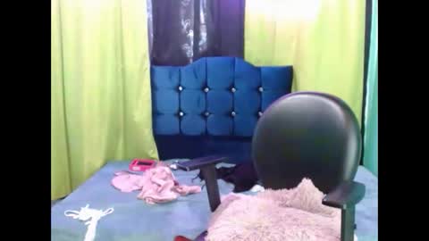 violetta_dreams online show from February 4, 2026, 9:20 pm