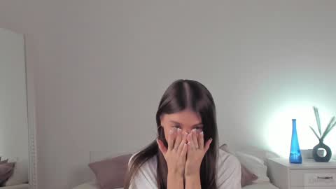 violetta_finch online show from January 31, 2025, 11:35 am