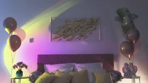 violetta_finch online show from June 18, 2026, 11:03 am