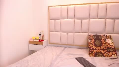 Snapshot of violetta_foxx1 chatting on July 16, 2026, 1:44 am violeta online show from July 16, 2026, 1:44 am
