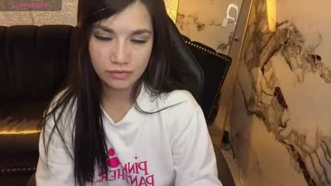 Snapshot of violetta_jhonson_v chatting on July 14, 2026, 3:33 am Violetta online show from July 14, 2026, 3:33 am