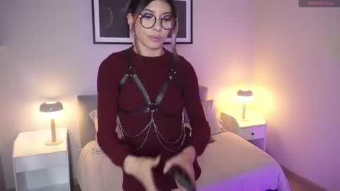 Snapshot of violetta_nur chatting on July 6, 2026, 9:50 pm Violetta nur online show from July 6, 2026, 9:50 pm