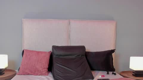 Snapshot of violetta_queeen chatting on April 1, 2026, 1:41 pm violetta_queeen online show from April 1, 2026, 1:41 pm