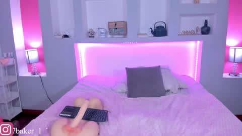 Snapshot of violettabaker1 chatting on January 30, 2025, 11:02 pm ViolettaBaker online show from January 30, 2025, 11:02 pm