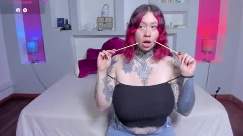 Snapshot of violettabaker1 chatting on November 13, 2025, 7:46 pm ViolettaBaker online show from November 13, 2025, 7:46 pm