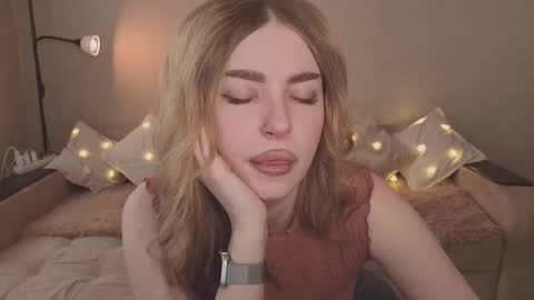 ViolettaOtis online show from February 16, 2026, 9:27 am