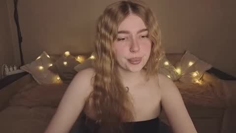 ViolettaOtis online show from February 28, 2026, 4:41 pm