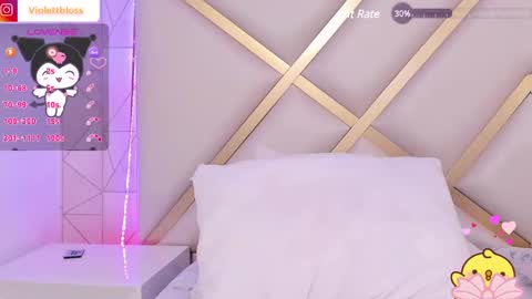 Snapshot of violettbloss chatting on December 29, 2024, 1:24 am Violeta  online show from December 29, 2024, 1:24 am