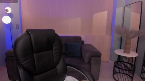 Snapshot of violettcastel chatting on February 2, 2025, 5:26 pm Violett Castel online show from February 2, 2025, 5:26 pm